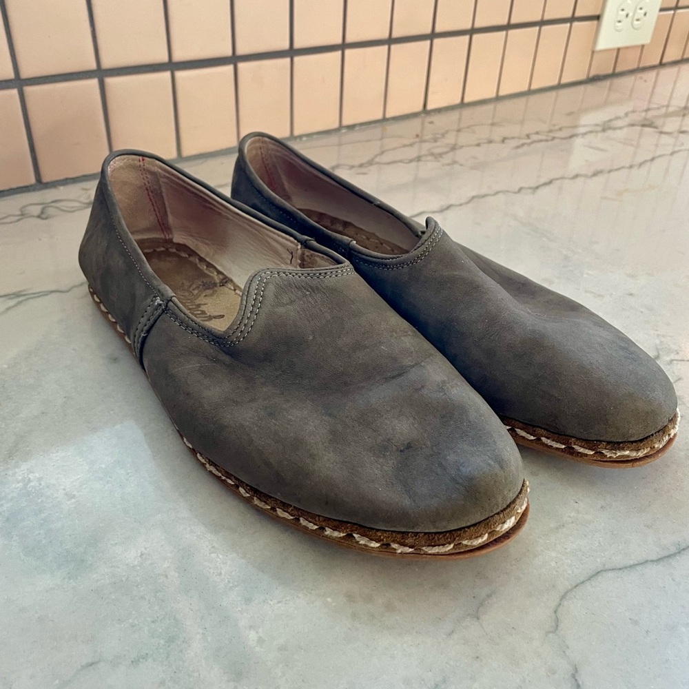 Sabah grey suede shoes, size 41